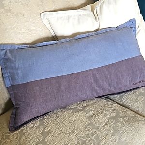 Calvin Klein Accent Pillow with Down Pillow Blue and Brown